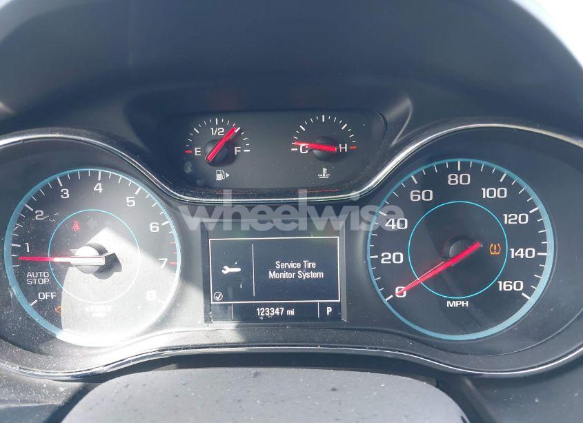 Photo 7 of 2017 Chevrolet Cruze LS AUTO (VIN 1G1BC5SM3H7232150)