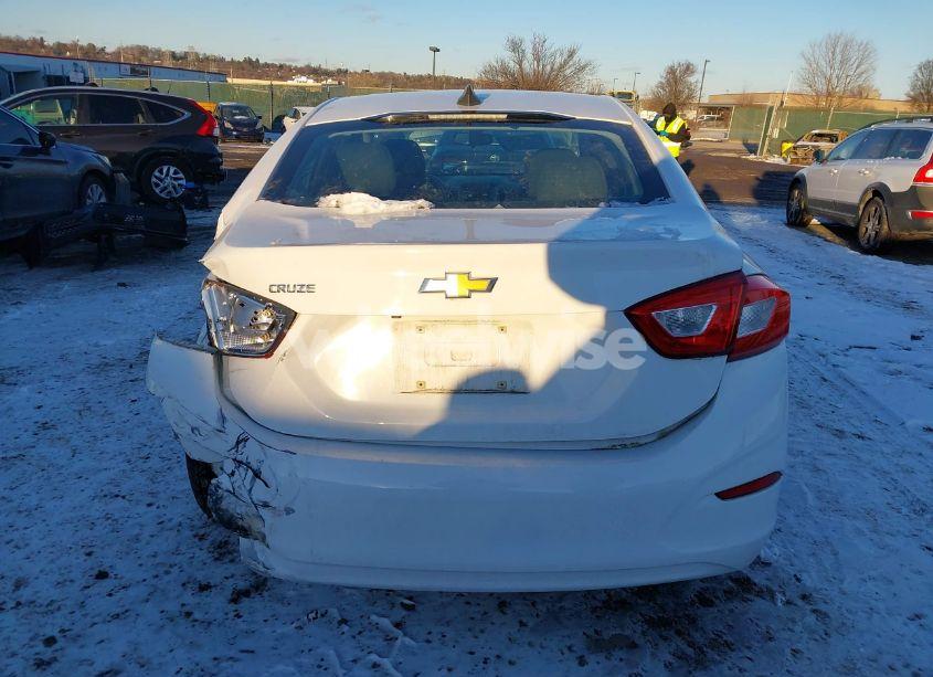 Photo 15 of 2017 Chevrolet Cruze LS AUTO (VIN 1G1BC5SM3H7270056)