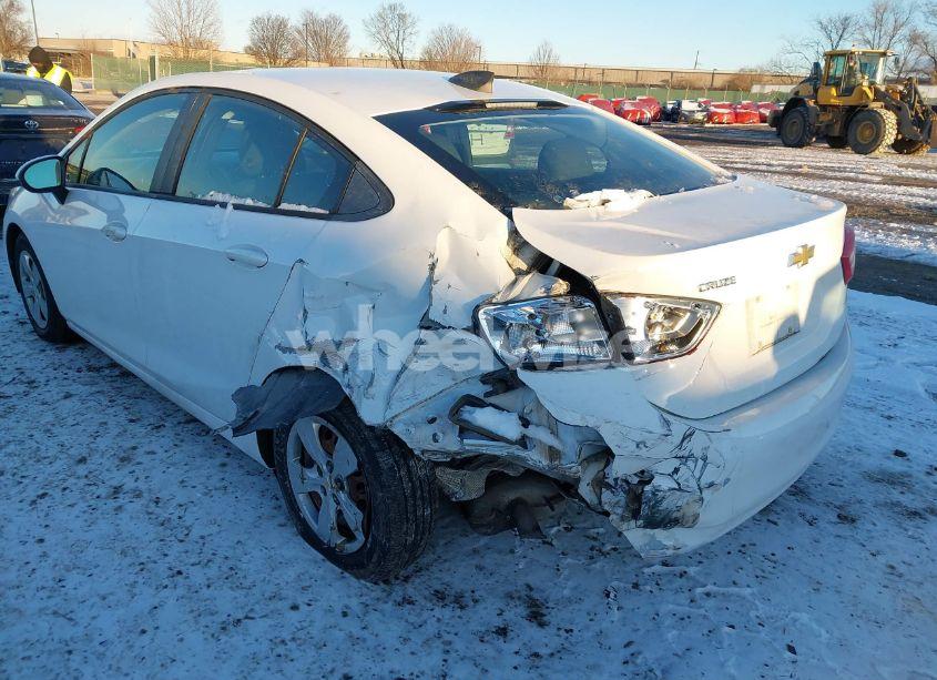 Photo 6 of 2017 Chevrolet Cruze LS AUTO (VIN 1G1BC5SM3H7270056)