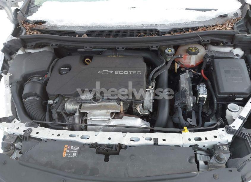 Photo 10 of 2017 Chevrolet Cruze LS AUTO (VIN 1G1BC5SM3H7275872)