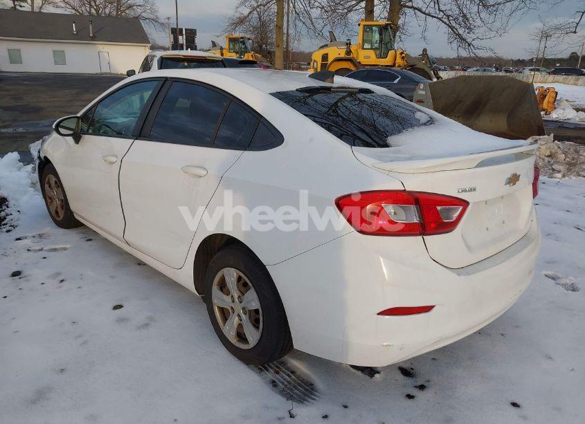 Photo 3 of 2017 Chevrolet Cruze LS AUTO (VIN 1G1BC5SM3H7275872)