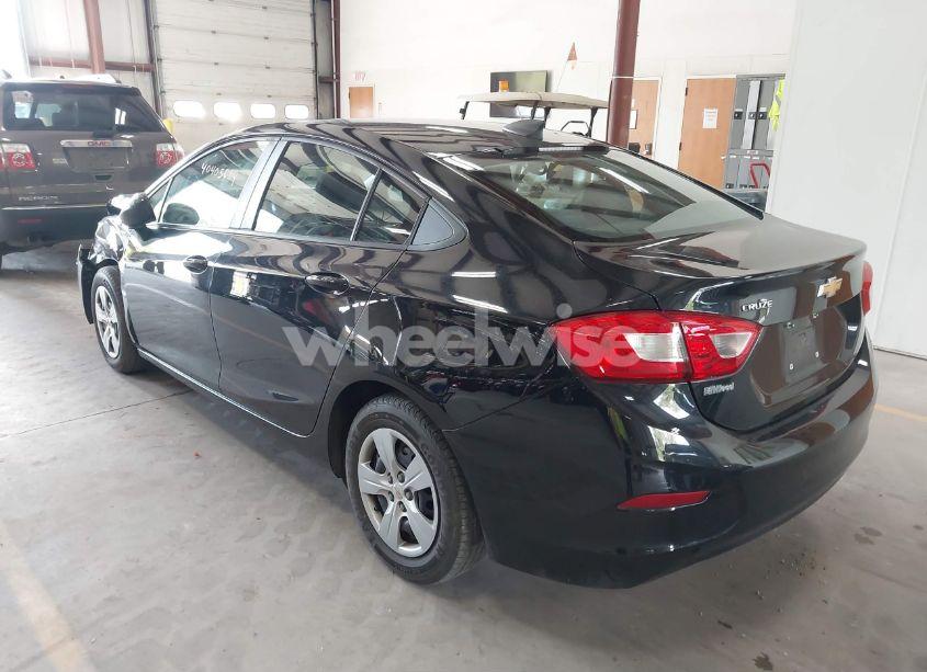 Photo 3 of 2017 Chevrolet Cruze LS AUTO (VIN 1G1BC5SM3H7279078)