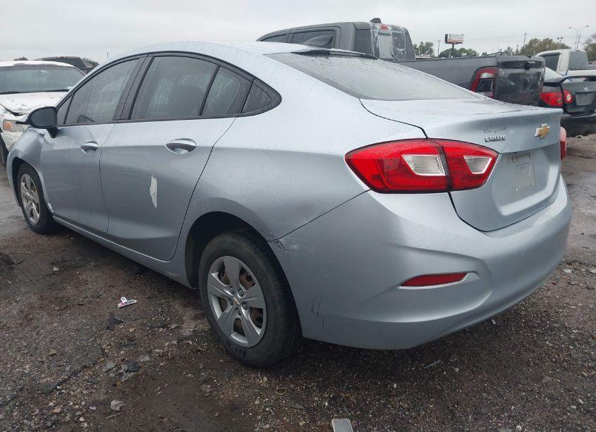 Photo 3 of 2018 Chevrolet Cruze LS AUTO (VIN 1G1BC5SM3J7117814)