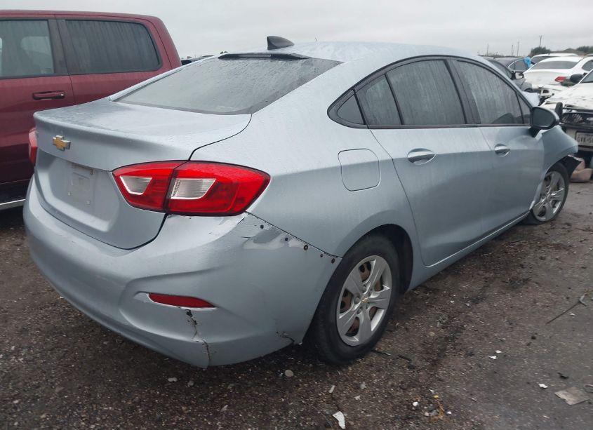 Photo 4 of 2018 Chevrolet Cruze LS AUTO (VIN 1G1BC5SM3J7117814)