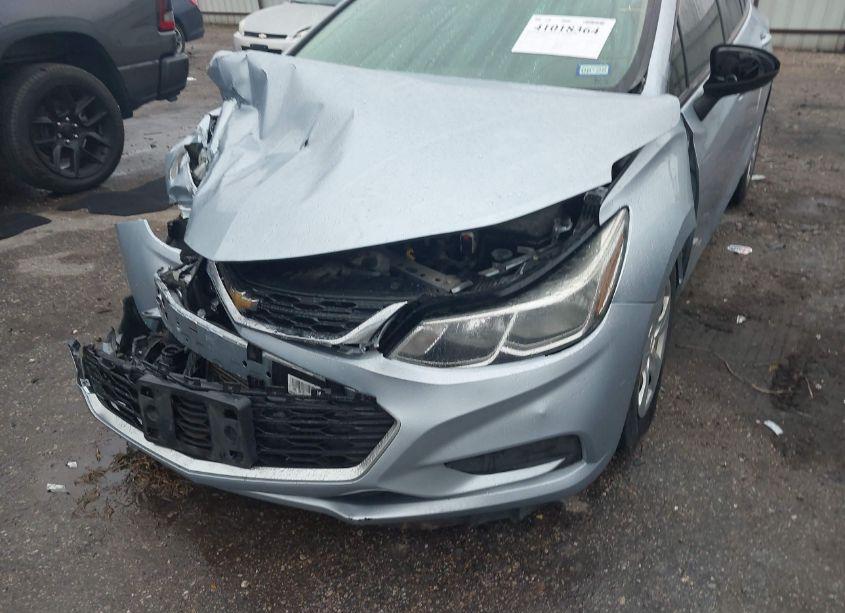 Photo 6 of 2018 Chevrolet Cruze LS AUTO (VIN 1G1BC5SM3J7117814)