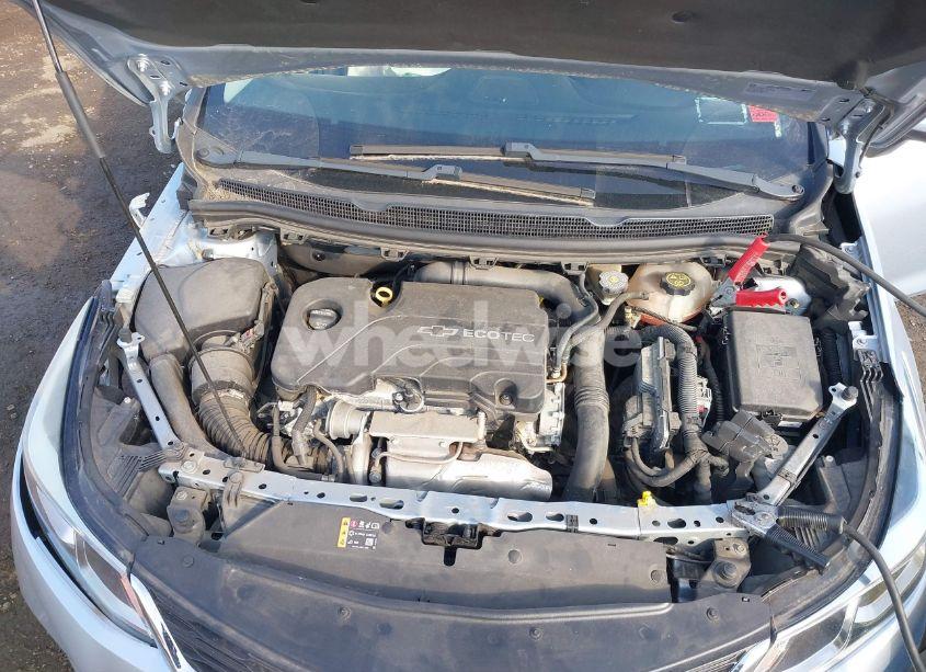 Photo 10 of 2018 Chevrolet Cruze LS AUTO (VIN 1G1BC5SM3J7142647)