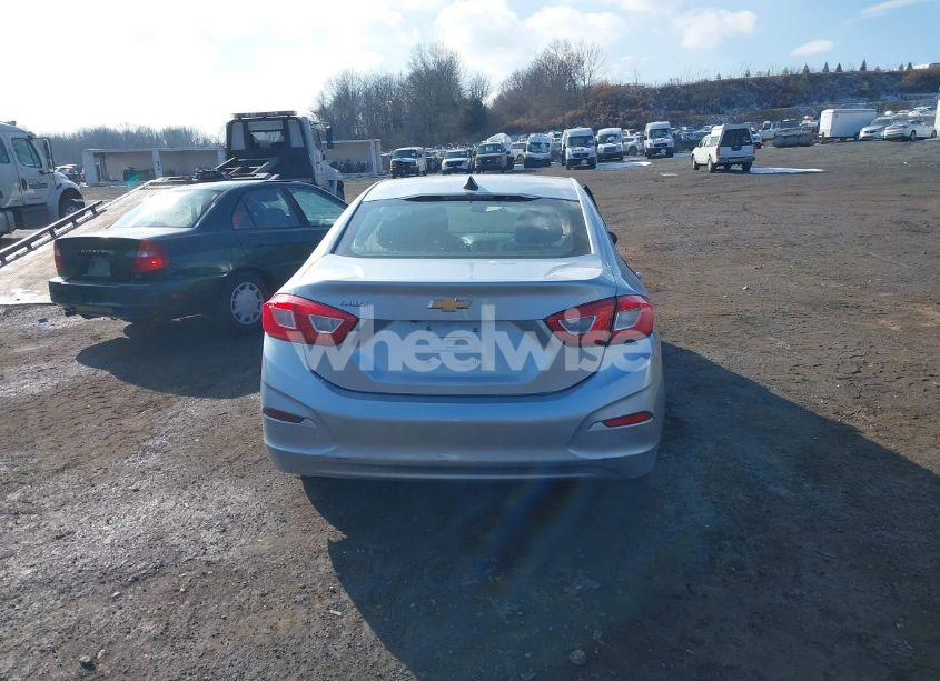 Photo 16 of 2018 Chevrolet Cruze LS AUTO (VIN 1G1BC5SM3J7142647)