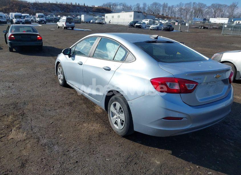 Photo 3 of 2018 Chevrolet Cruze LS AUTO (VIN 1G1BC5SM3J7142647)
