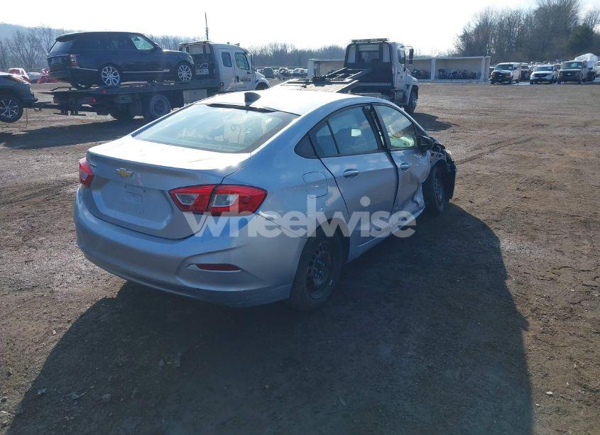 Photo 4 of 2018 Chevrolet Cruze LS AUTO (VIN 1G1BC5SM3J7142647)