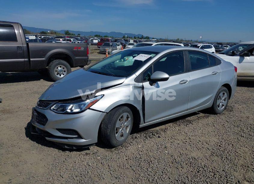 Photo 2 of 2018 Chevrolet Cruze LS AUTO (VIN 1G1BC5SM3J7158105)