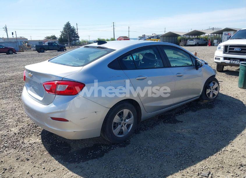 Photo 4 of 2018 Chevrolet Cruze LS AUTO (VIN 1G1BC5SM3J7158105)