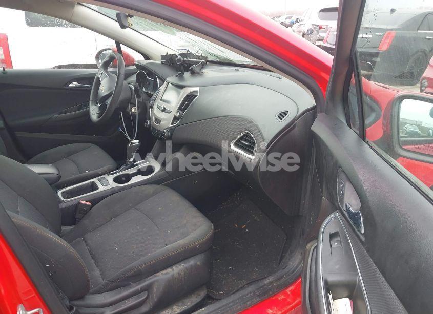 Photo 5 of 2018 Chevrolet Cruze LS AUTO (VIN 1G1BC5SM3J7196885)