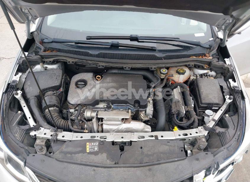 Photo 10 of 2018 Chevrolet Cruze LS AUTO (VIN 1G1BC5SM3J7204824)