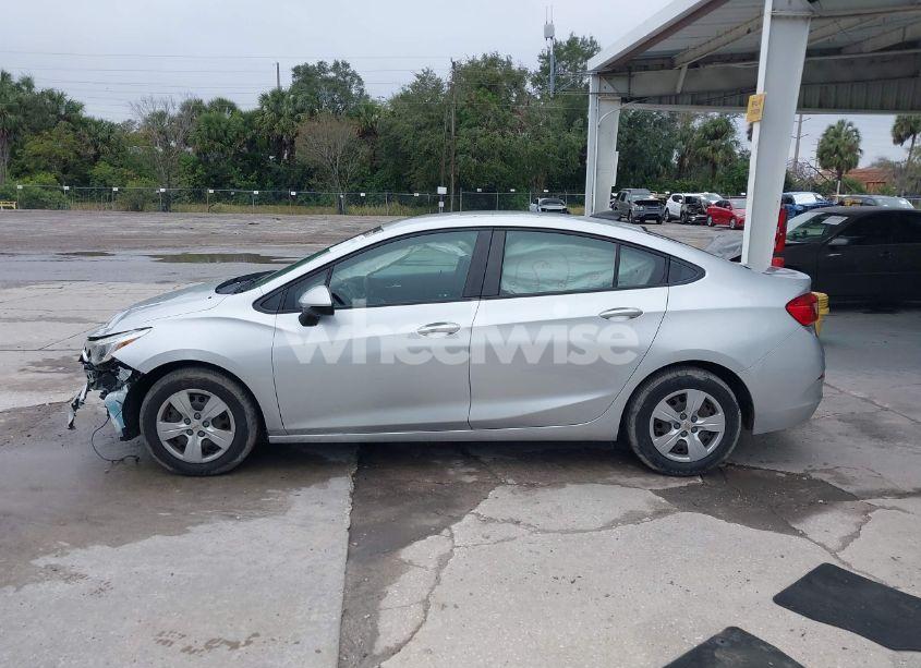 Photo 14 of 2018 Chevrolet Cruze LS AUTO (VIN 1G1BC5SM3J7204824)