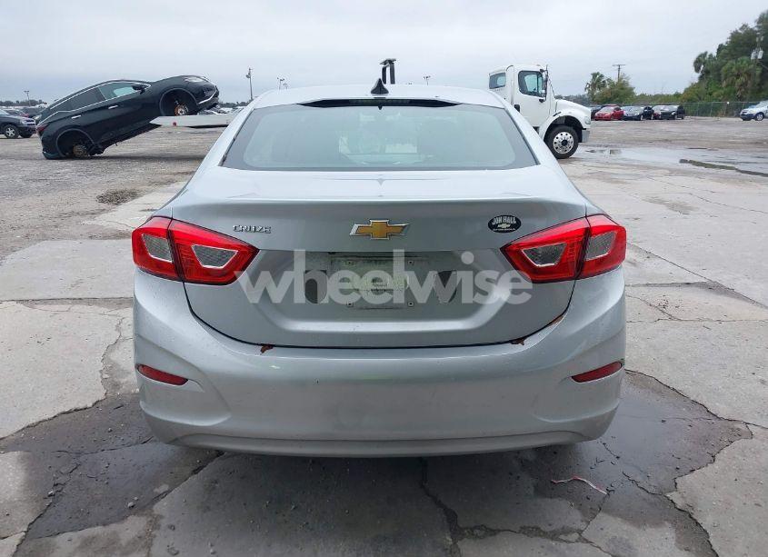 Photo 16 of 2018 Chevrolet Cruze LS AUTO (VIN 1G1BC5SM3J7204824)