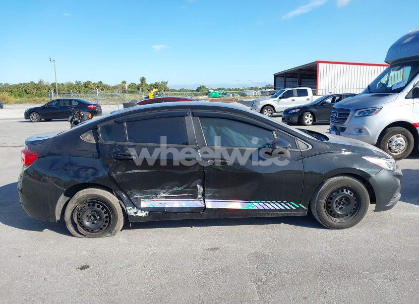 Photo 13 of 2018 Chevrolet Cruze LS AUTO (VIN 1G1BC5SM3J7214656)