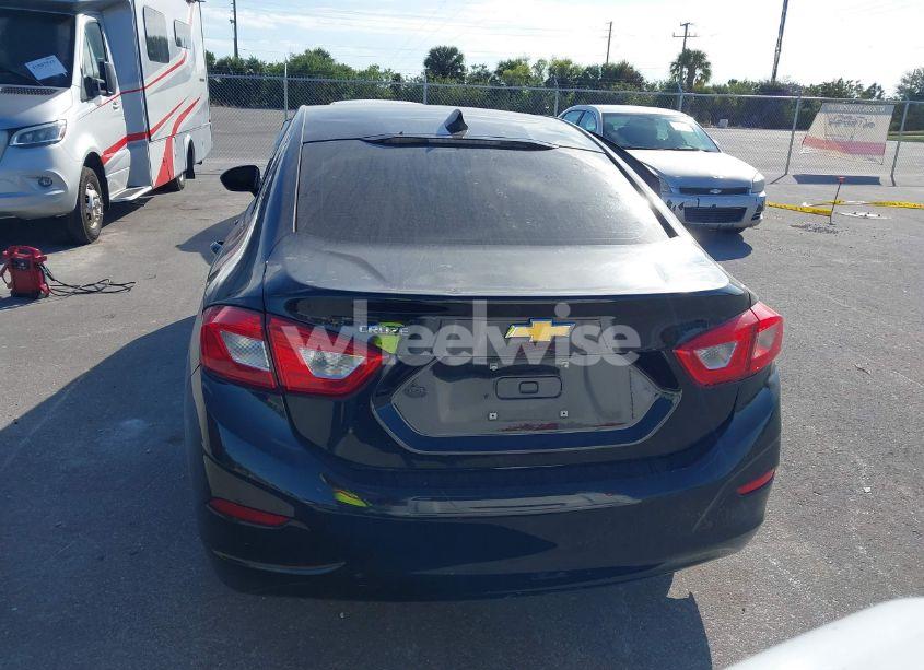 Photo 16 of 2018 Chevrolet Cruze LS AUTO (VIN 1G1BC5SM3J7214656)