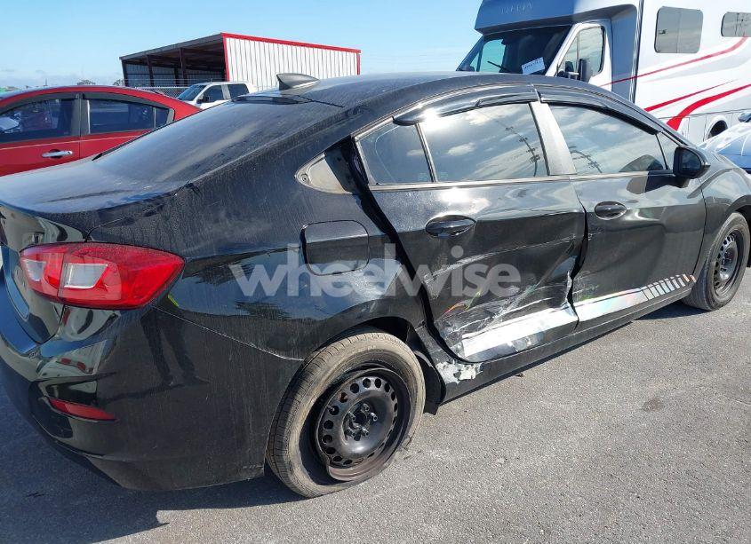 Photo 17 of 2018 Chevrolet Cruze LS AUTO (VIN 1G1BC5SM3J7214656)