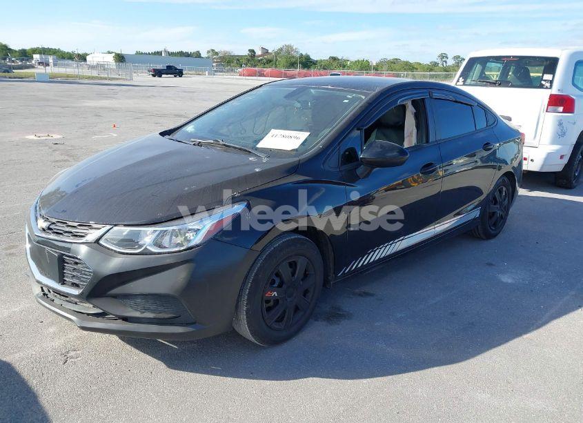 Photo 2 of 2018 Chevrolet Cruze LS AUTO (VIN 1G1BC5SM3J7214656)