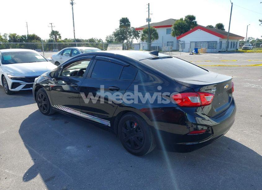 Photo 3 of 2018 Chevrolet Cruze LS AUTO (VIN 1G1BC5SM3J7214656)