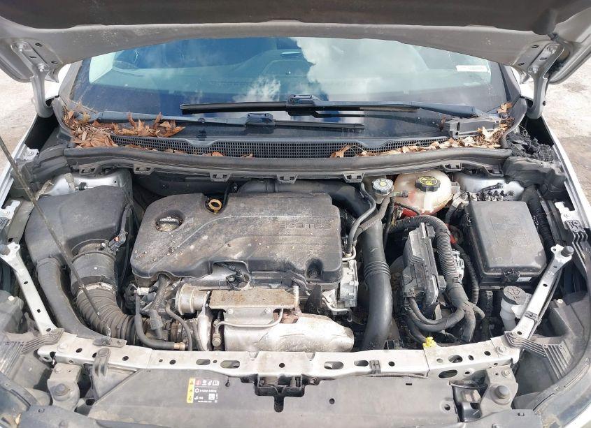 Photo 10 of 2019 Chevrolet Cruze LS (VIN 1G1BC5SM3K7109536)