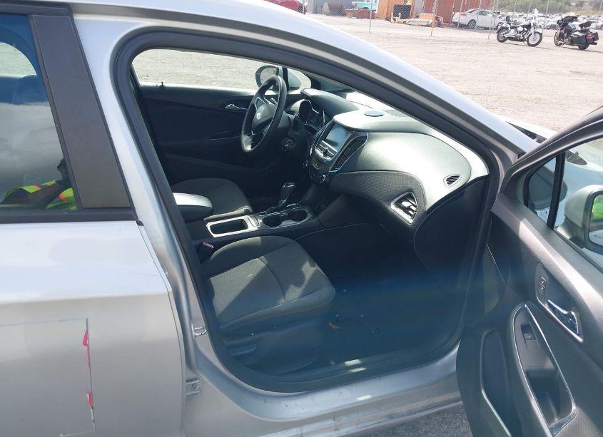 Photo 5 of 2019 Chevrolet Cruze LS (VIN 1G1BC5SM3K7109536)