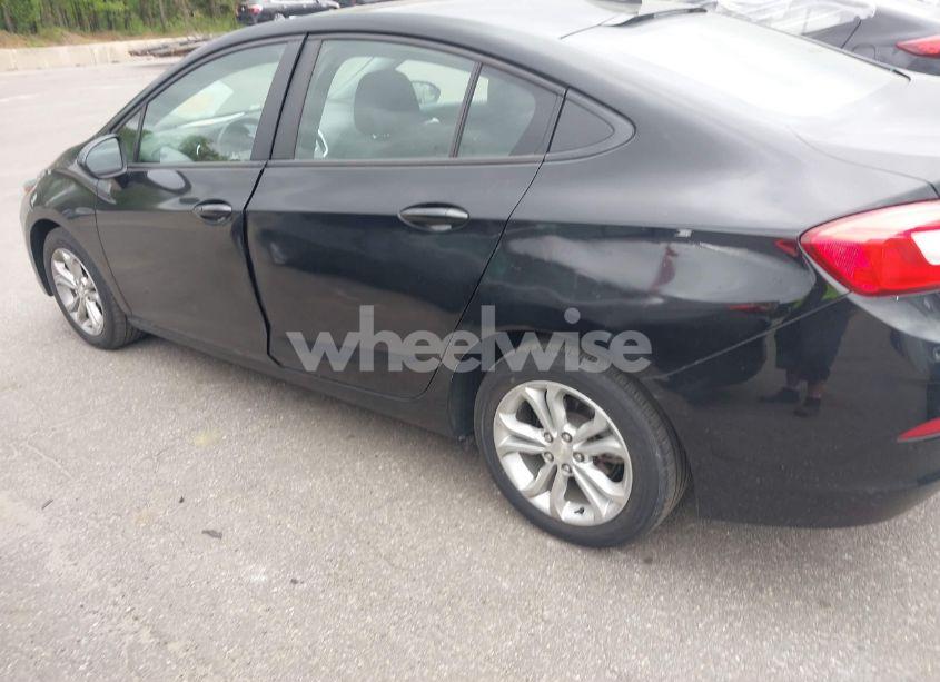 Photo 14 of 2019 Chevrolet Cruze LS (VIN 1G1BC5SM3K7149292)