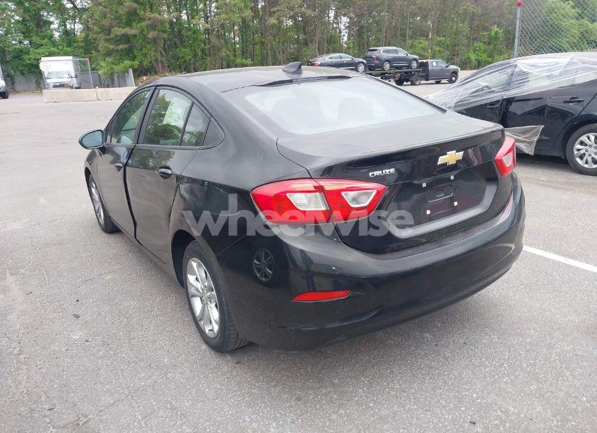 Photo 3 of 2019 Chevrolet Cruze LS (VIN 1G1BC5SM3K7149292)