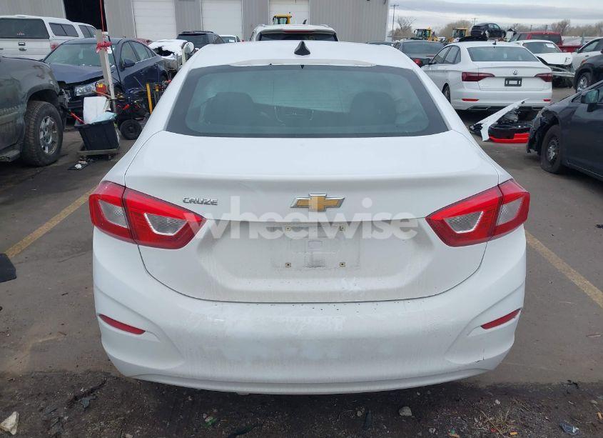 Photo 16 of 2019 Chevrolet Cruze LS (VIN 1G1BC5SM3K7153066)
