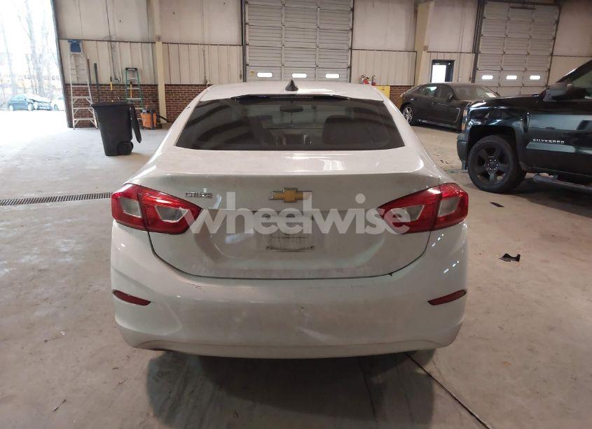 Photo 16 of 2016 Chevrolet Cruze LS AUTO (VIN 1G1BC5SM4G7234889)