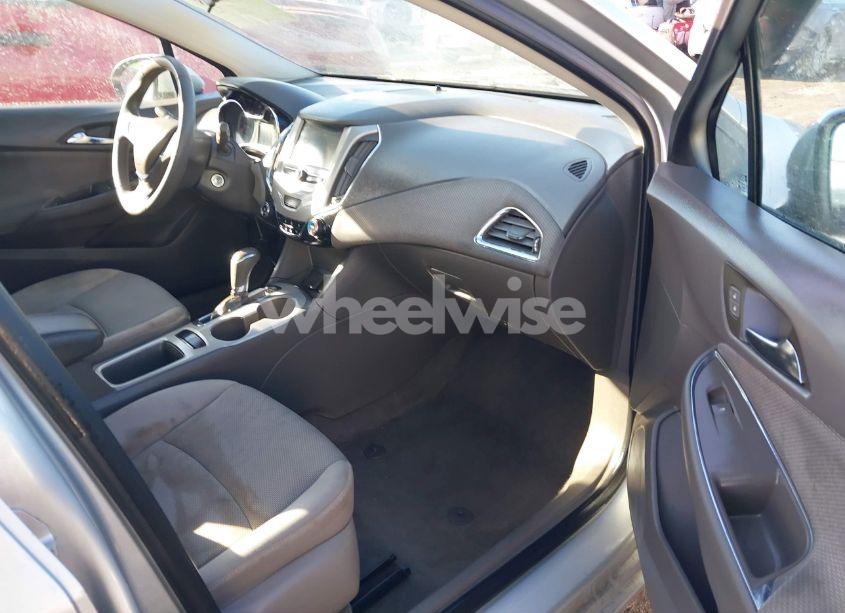 Photo 5 of 2016 Chevrolet Cruze LS AUTO (VIN 1G1BC5SM4G7241180)