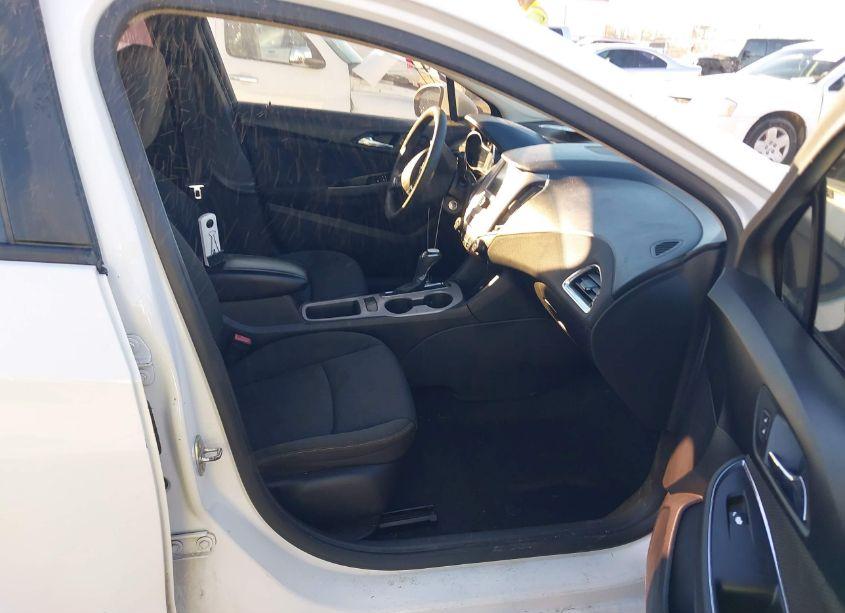Photo 5 of 2016 Chevrolet Cruze LS AUTO (VIN 1G1BC5SM4G7264507)