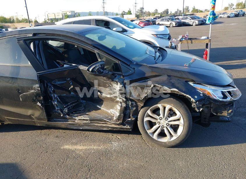 Photo 6 of 2016 Chevrolet Cruze LS AUTO (VIN 1G1BC5SM4G7273210)