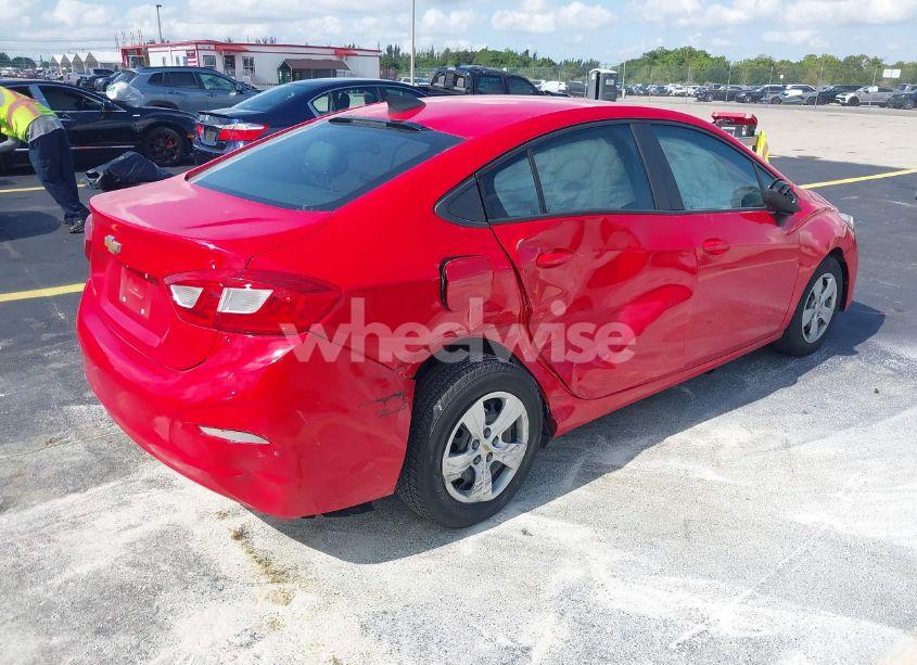 Photo 4 of 2017 Chevrolet Cruze LS AUTO (VIN 1G1BC5SM4H7101289)