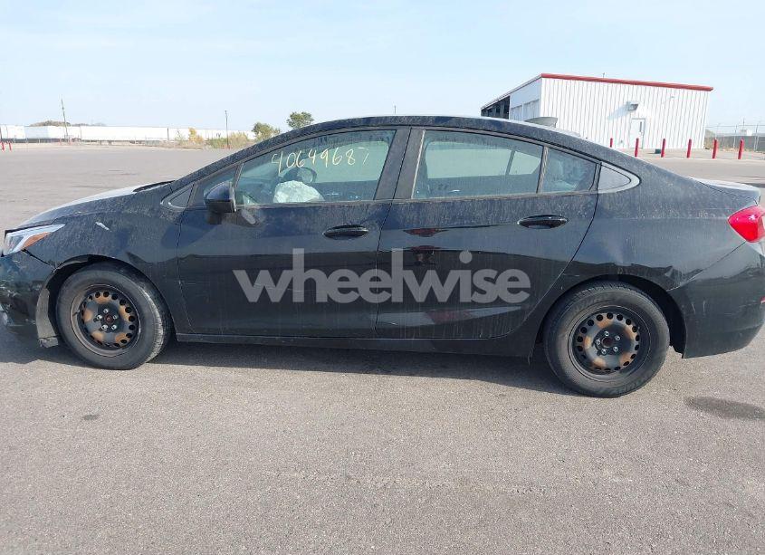 Photo 14 of 2017 Chevrolet Cruze LS AUTO (VIN 1G1BC5SM4H7119808)