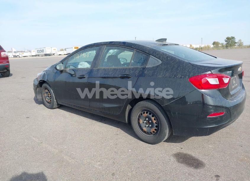 Photo 3 of 2017 Chevrolet Cruze LS AUTO (VIN 1G1BC5SM4H7119808)