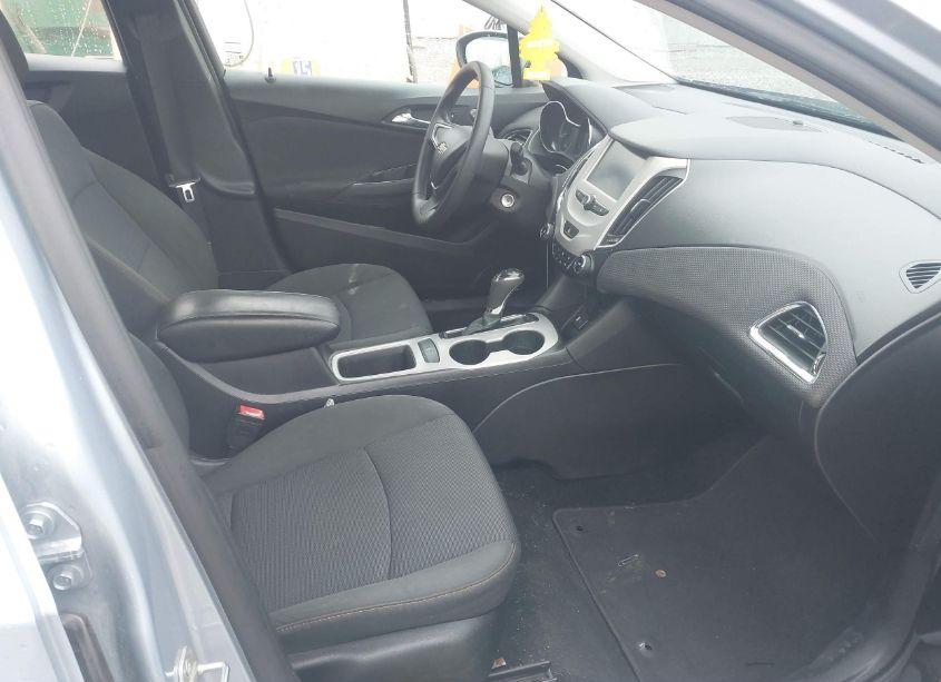 Photo 5 of 2017 Chevrolet Cruze LS AUTO (VIN 1G1BC5SM4H7142568)