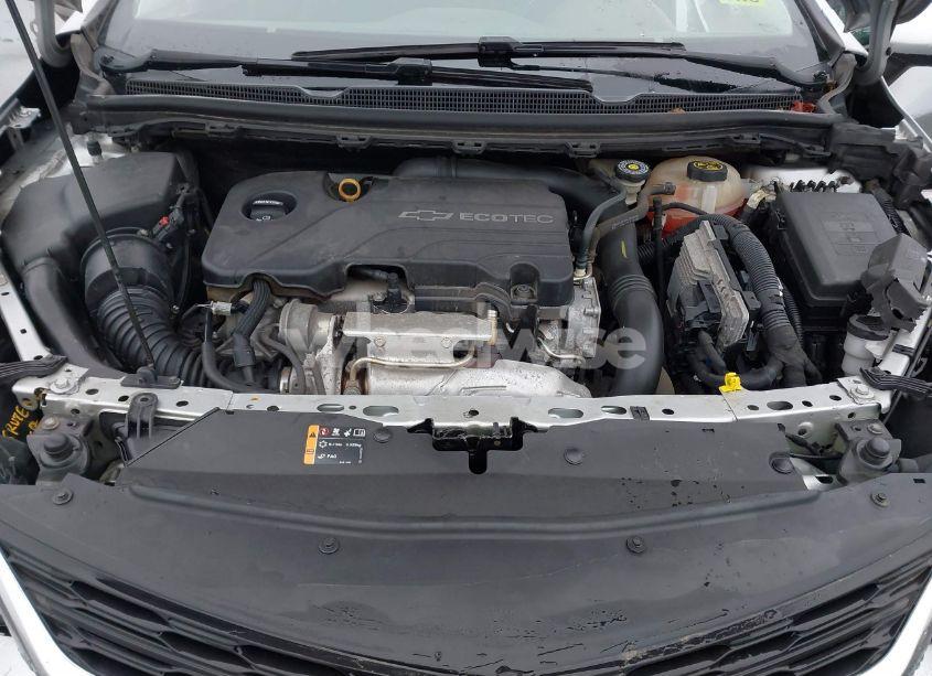 Photo 10 of 2017 Chevrolet Cruze LS AUTO (VIN 1G1BC5SM4H7175375)