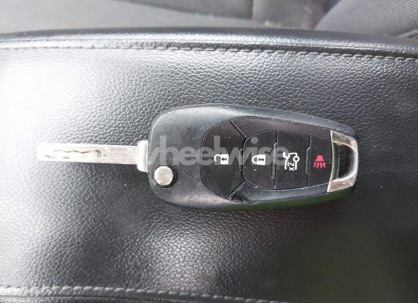 Photo 11 of 2017 Chevrolet Cruze LS AUTO (VIN 1G1BC5SM4H7175375)