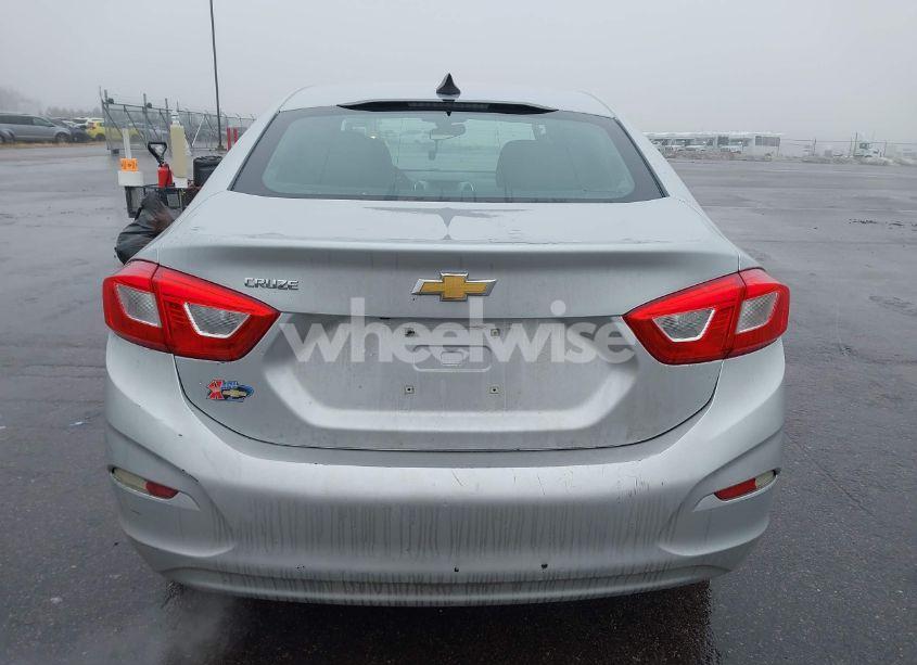 Photo 16 of 2017 Chevrolet Cruze LS AUTO (VIN 1G1BC5SM4H7175375)