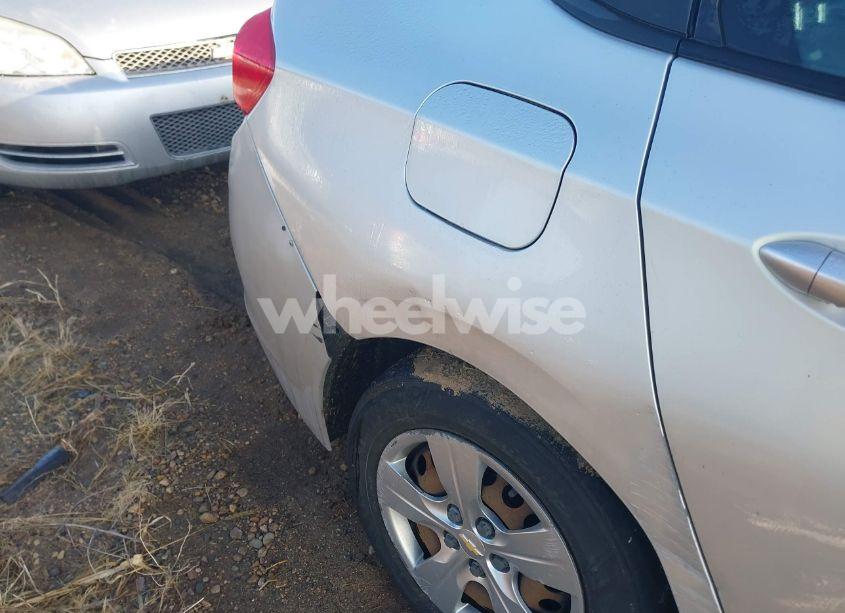 Photo 17 of 2017 Chevrolet Cruze LS AUTO (VIN 1G1BC5SM4H7175375)