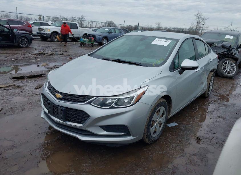 Photo 2 of 2017 Chevrolet Cruze LS AUTO (VIN 1G1BC5SM4H7178485)
