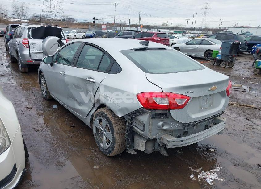 Photo 3 of 2017 Chevrolet Cruze LS AUTO (VIN 1G1BC5SM4H7178485)