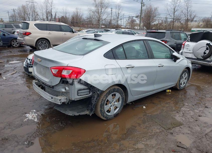 Photo 4 of 2017 Chevrolet Cruze LS AUTO (VIN 1G1BC5SM4H7178485)