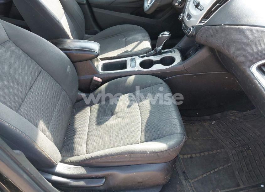 Photo 5 of 2017 Chevrolet Cruze LS AUTO (VIN 1G1BC5SM4H7183430)