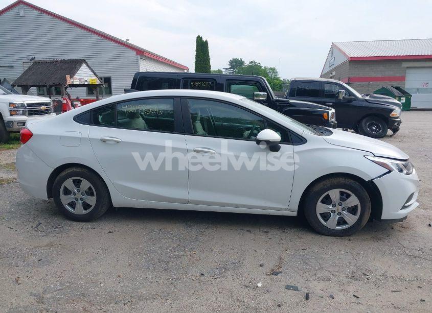 Photo 12 of 2017 Chevrolet Cruze LS AUTO (VIN 1G1BC5SM4H7187378)