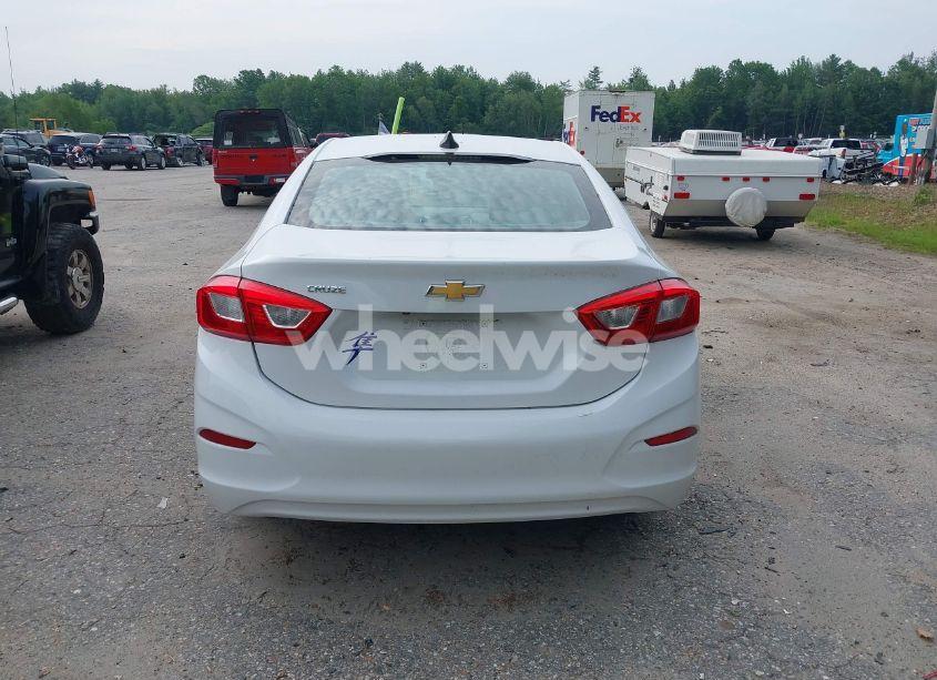 Photo 15 of 2017 Chevrolet Cruze LS AUTO (VIN 1G1BC5SM4H7187378)