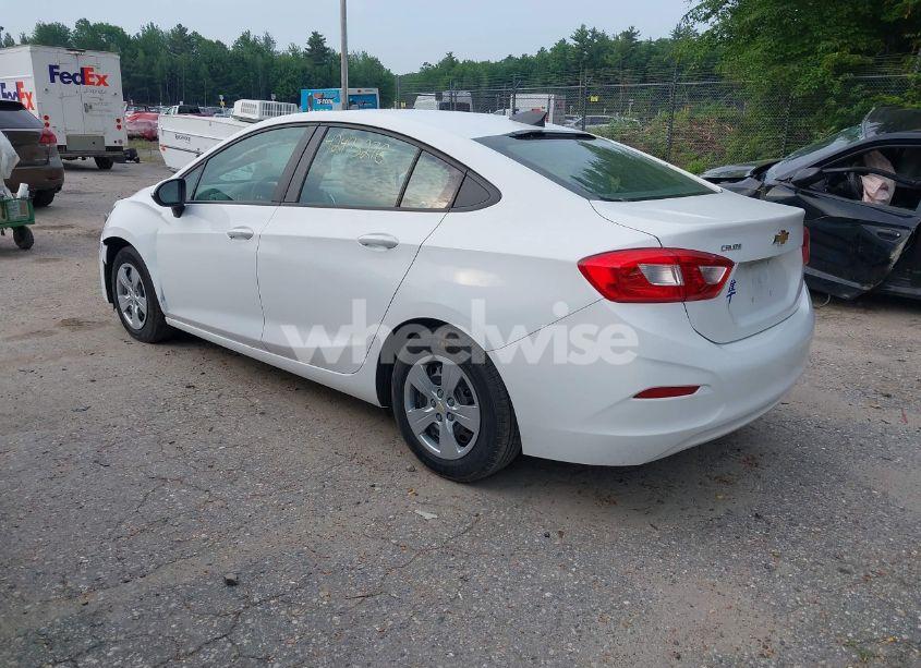 Photo 3 of 2017 Chevrolet Cruze LS AUTO (VIN 1G1BC5SM4H7187378)
