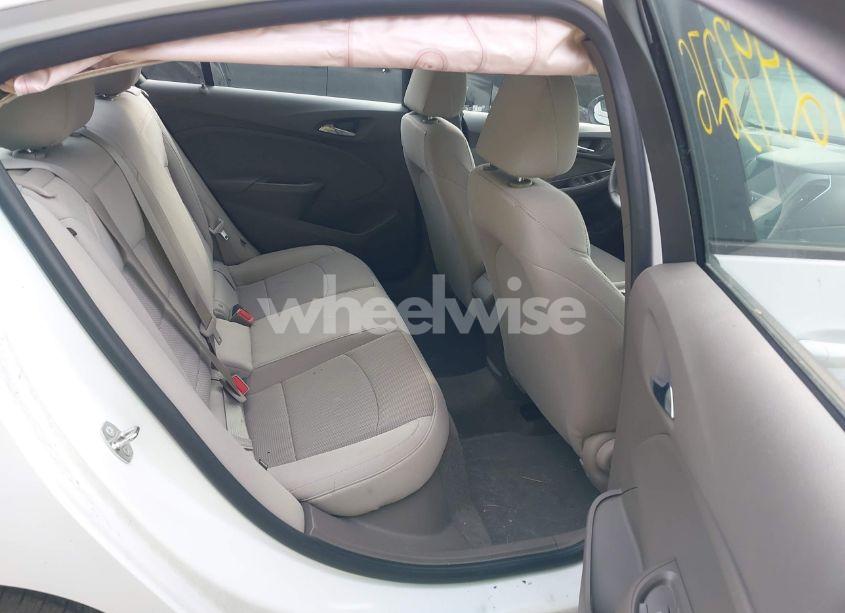 Photo 8 of 2017 Chevrolet Cruze LS AUTO (VIN 1G1BC5SM4H7187378)