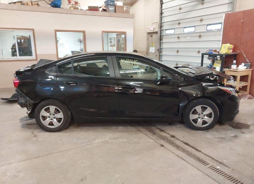 Photo 14 of 2017 Chevrolet Cruze LS AUTO (VIN 1G1BC5SM4H7202414)